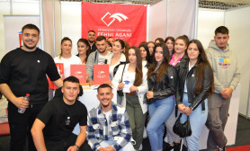 Studentët e Universitetit “Fehmi Agani” marrin pjesë në Panairin Kombëtar të Punës, Karrierës dhe Ndërmarrësisë 2023